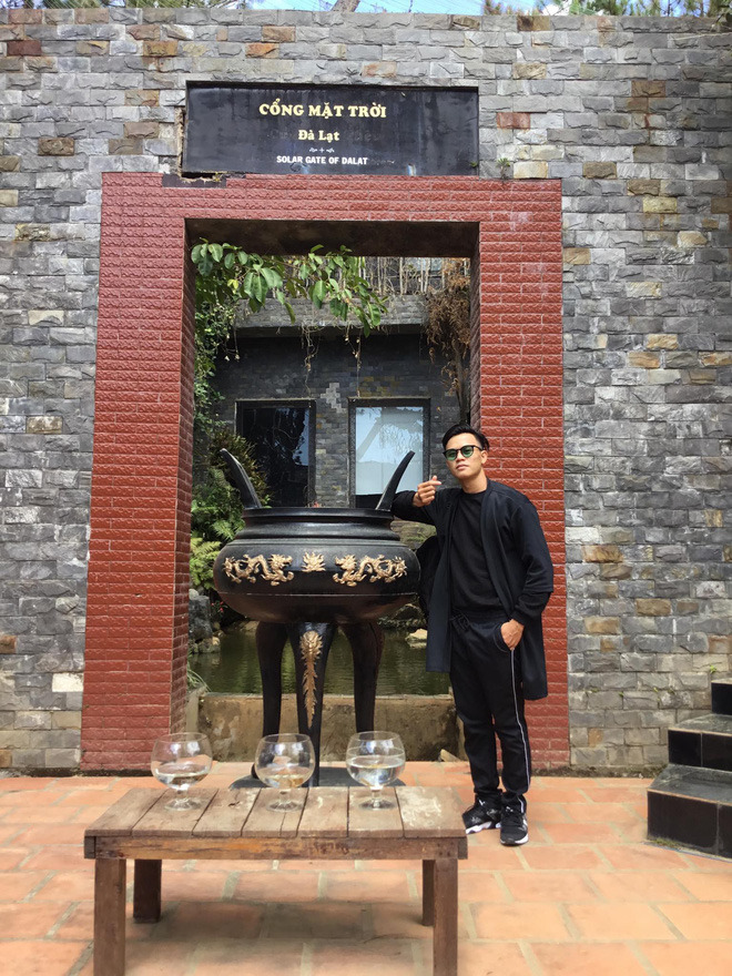 Gặp anh chủ đóng cửa quán ăn 8 ngày để làm đẹp đặng lồng lộn đi đám cưới người yêu cũ